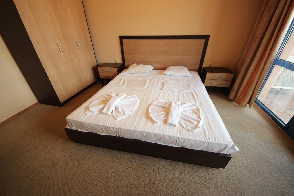 Menada Villa Bonita Apartments Sunny Beach Eksteriør billede