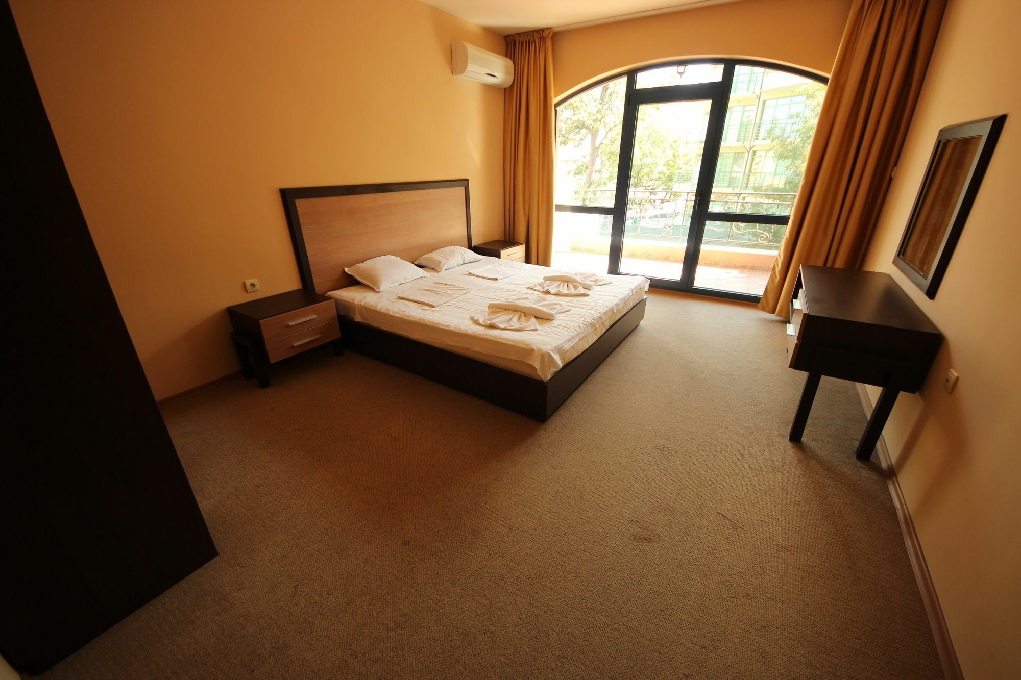 Menada Villa Bonita Apartments Sunny Beach Eksteriør billede