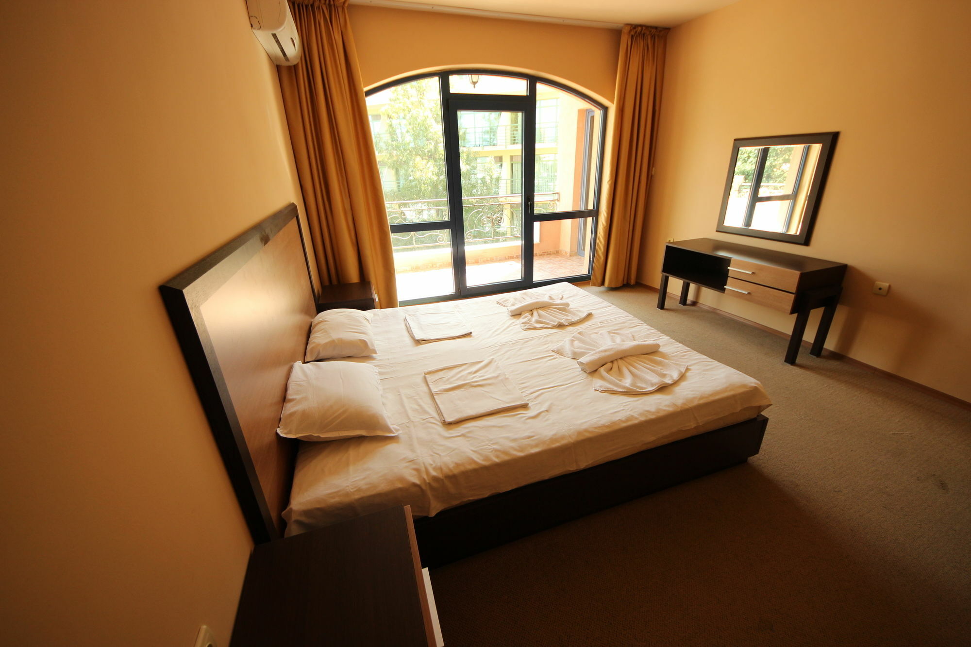 Menada Villa Bonita Apartments Sunny Beach Eksteriør billede